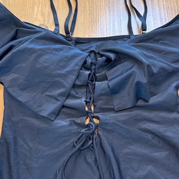 Solid Black Off-Shoulder ruffled Swimsuit removable straps NWOT - Picture 3 of 11